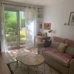 T2 Cosy 70s , Avignon France
